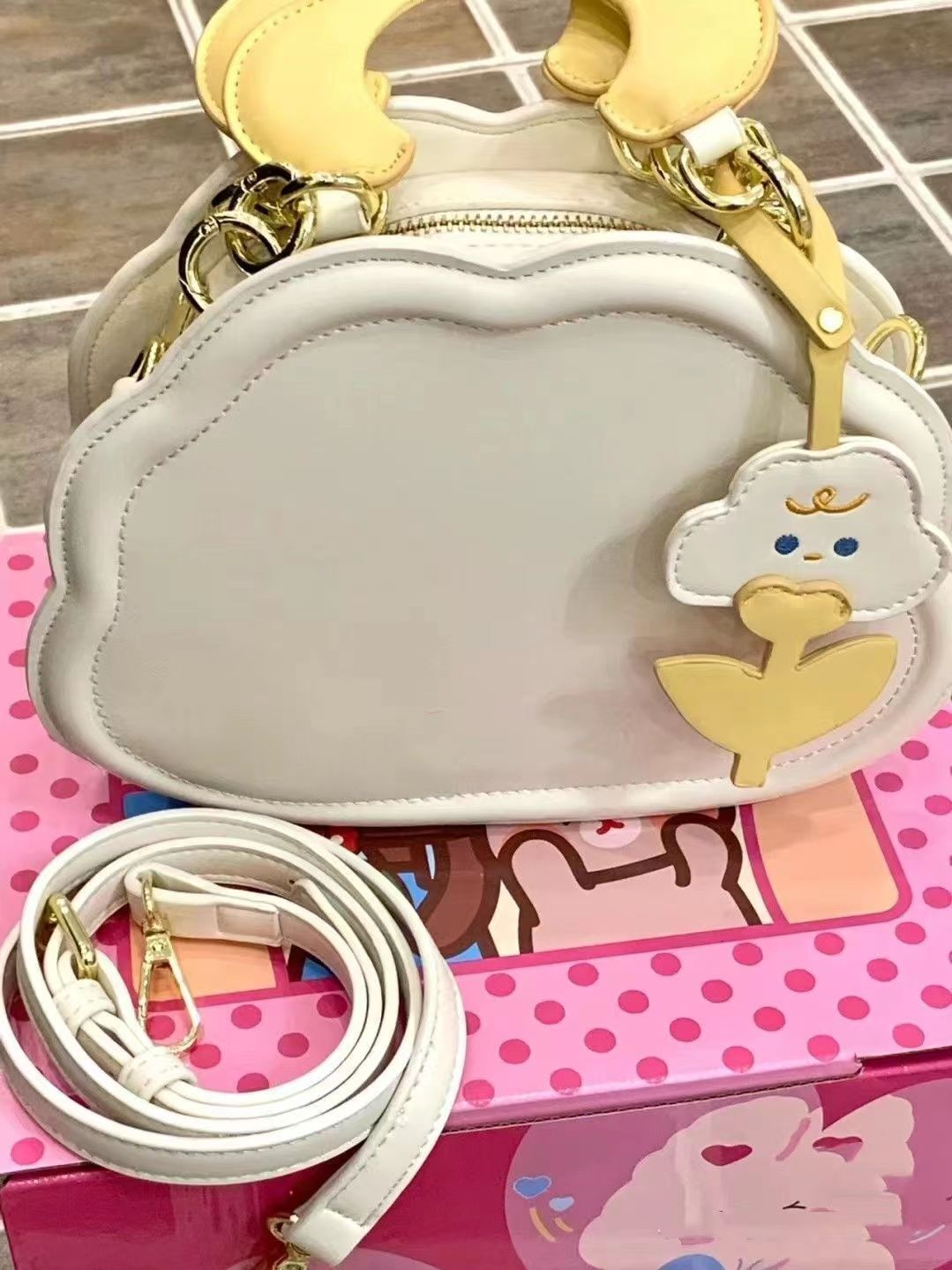 2024 New Designer Handbag Cream Cloud Summer Multi functional Handbag Cute Slant Shoulder Bag