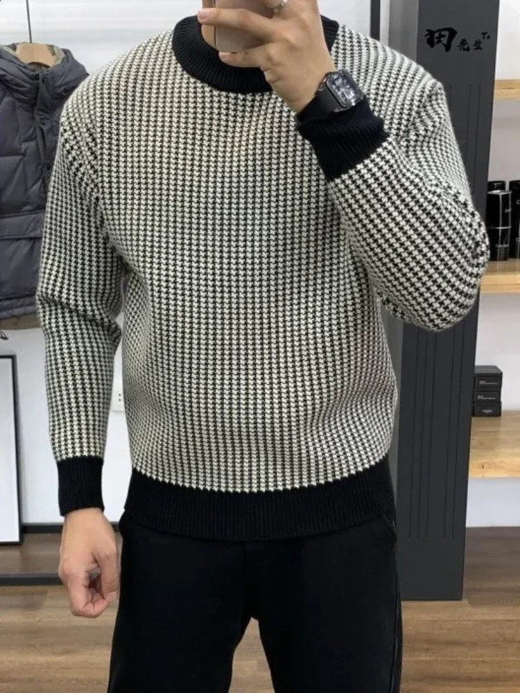 Man Clothes Round Collar Plaid Knitted Sweaters for Men Pullovers Crewneck Black Spring Autumn Elegant Sheap A S 240930