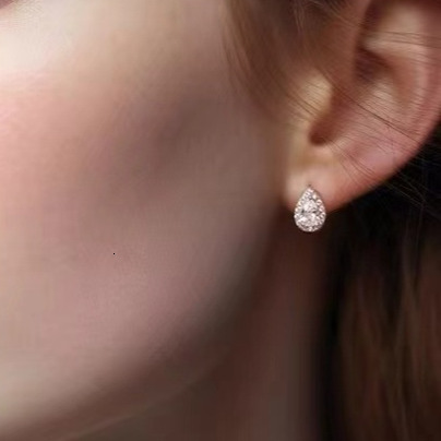 Pure sier needle, simple sparkg dia, water droplet female ear buckle earrings, niche design, light commuting accessories