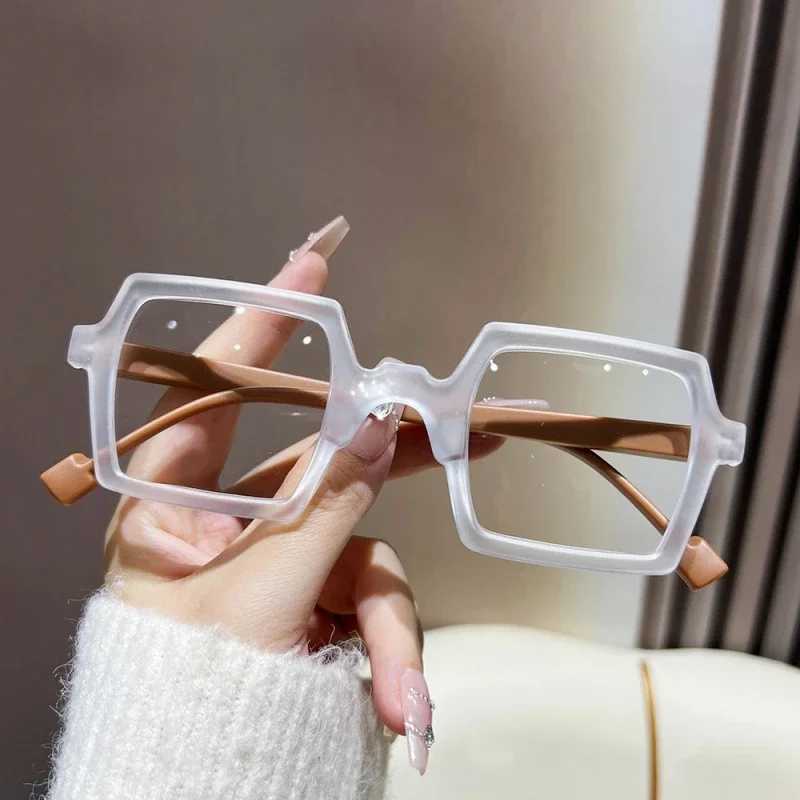2024 Trending New Sqaure Reading Glasses Frame Women Men Computer Eyeglasses Unisex Retro Presbyopia Eyewear 0+1.0+1.5+4.0X241008