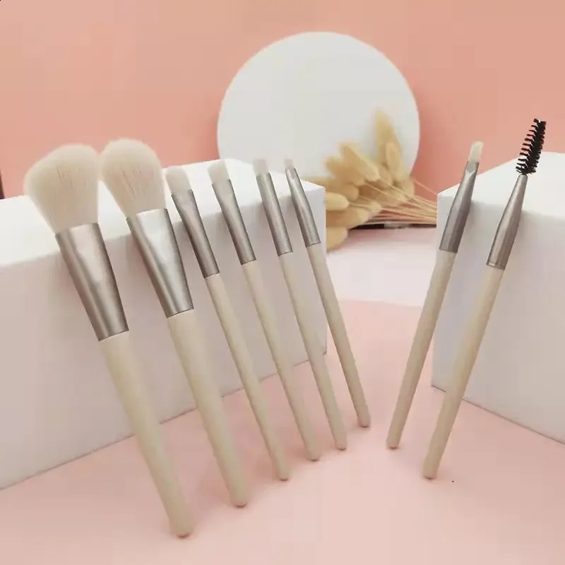 8Pcs professional makeup brush eye shadow basic powder blusher eyelash beauty concealer brush mini travel portable makeup tool 241008