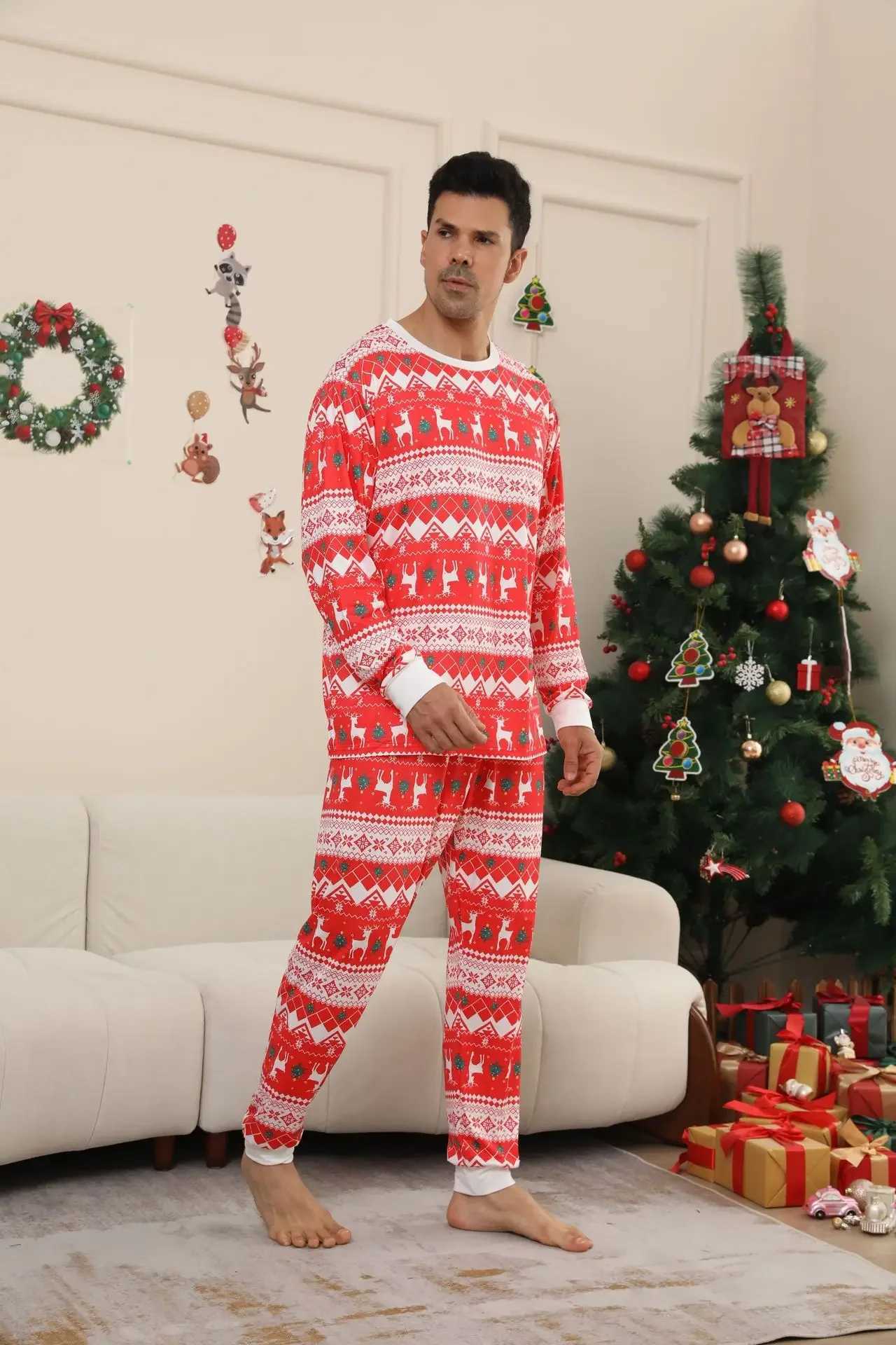 New Christmas Family Matching Set Full Set Printed Adult Children Baby Dog Pajama Set Cute Soft Home Clothes 2-piece Set Christmas Appearance W241008