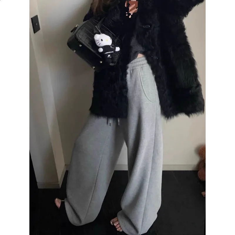 Deeptown Vintage Baggy Sweatpants Women Harajuku Oversize Grey Jogger Wide Pants with Fleece Casual Retro Korean Cotton Trousers 241008