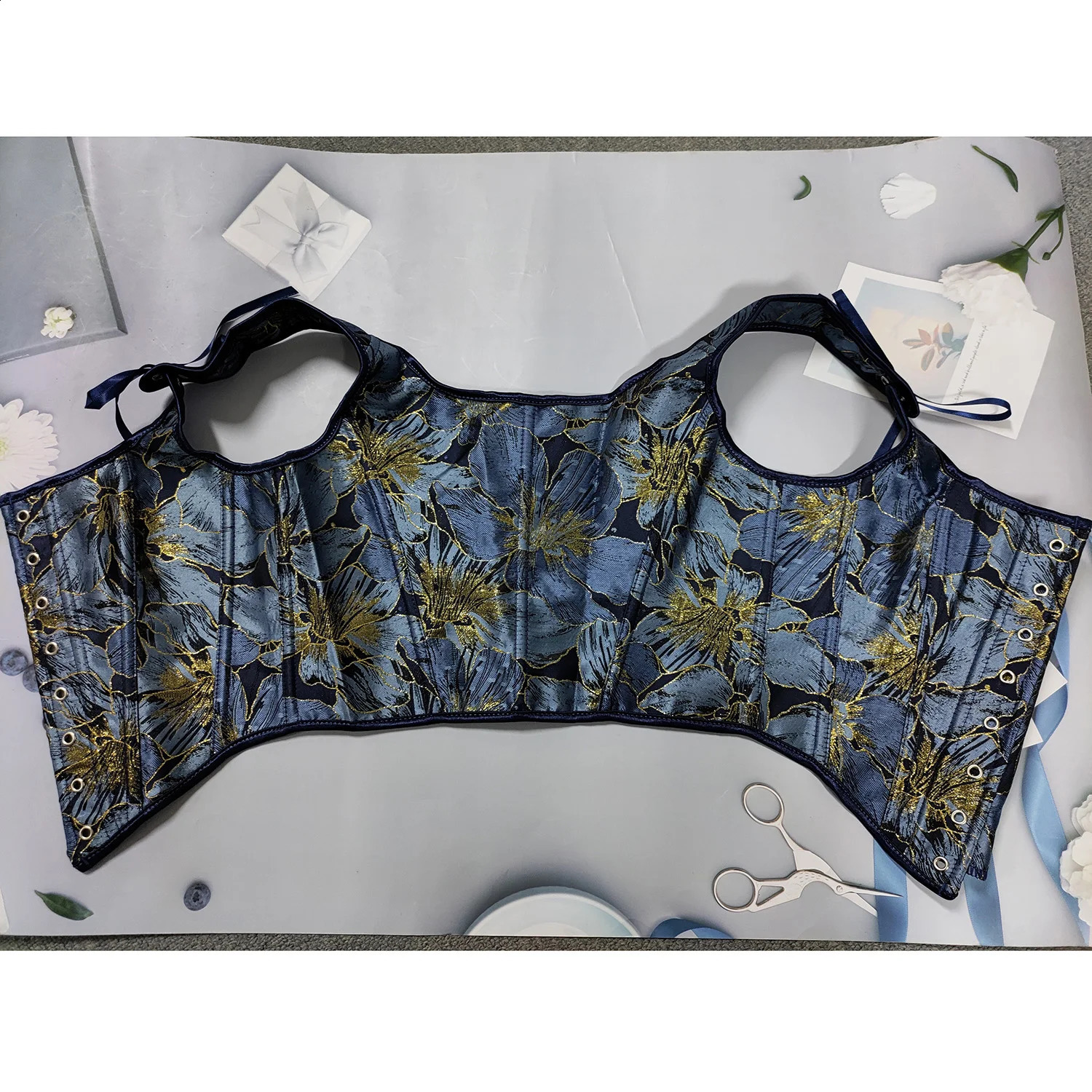 Womens tight corset French retro corset corset vest lace upper bone push up body blue gold lace 241007
