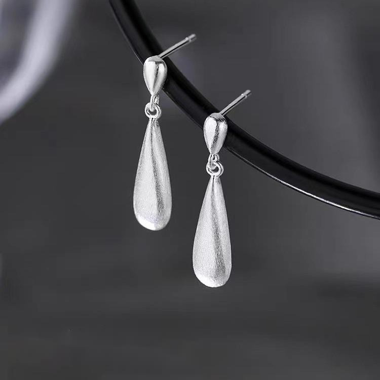 Needle Droplet New 2024 Light Earrings, Small and High end Female Earrings