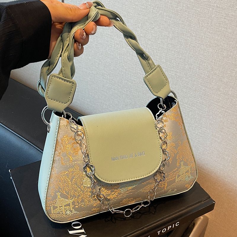 High end niche 2024 new fashionable multifunctional shoulder bag for women, French texture handbag