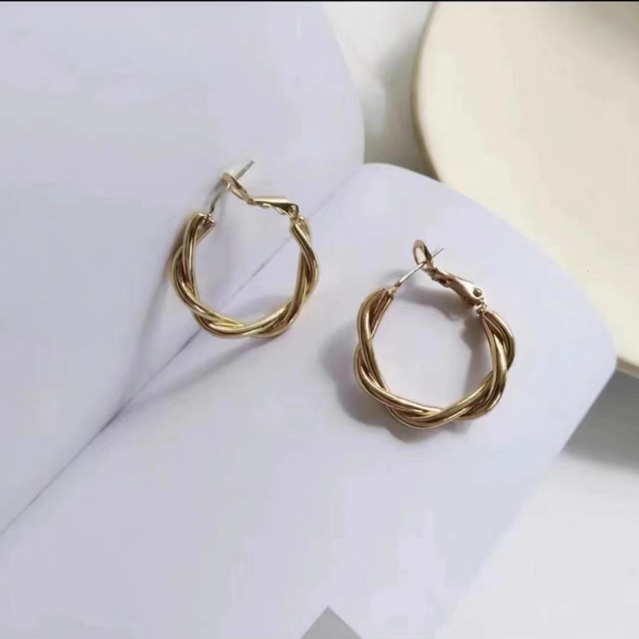 Women's Fried Dough Twists Anti Allergy 999 Small crowd Premium New Circle Earrings