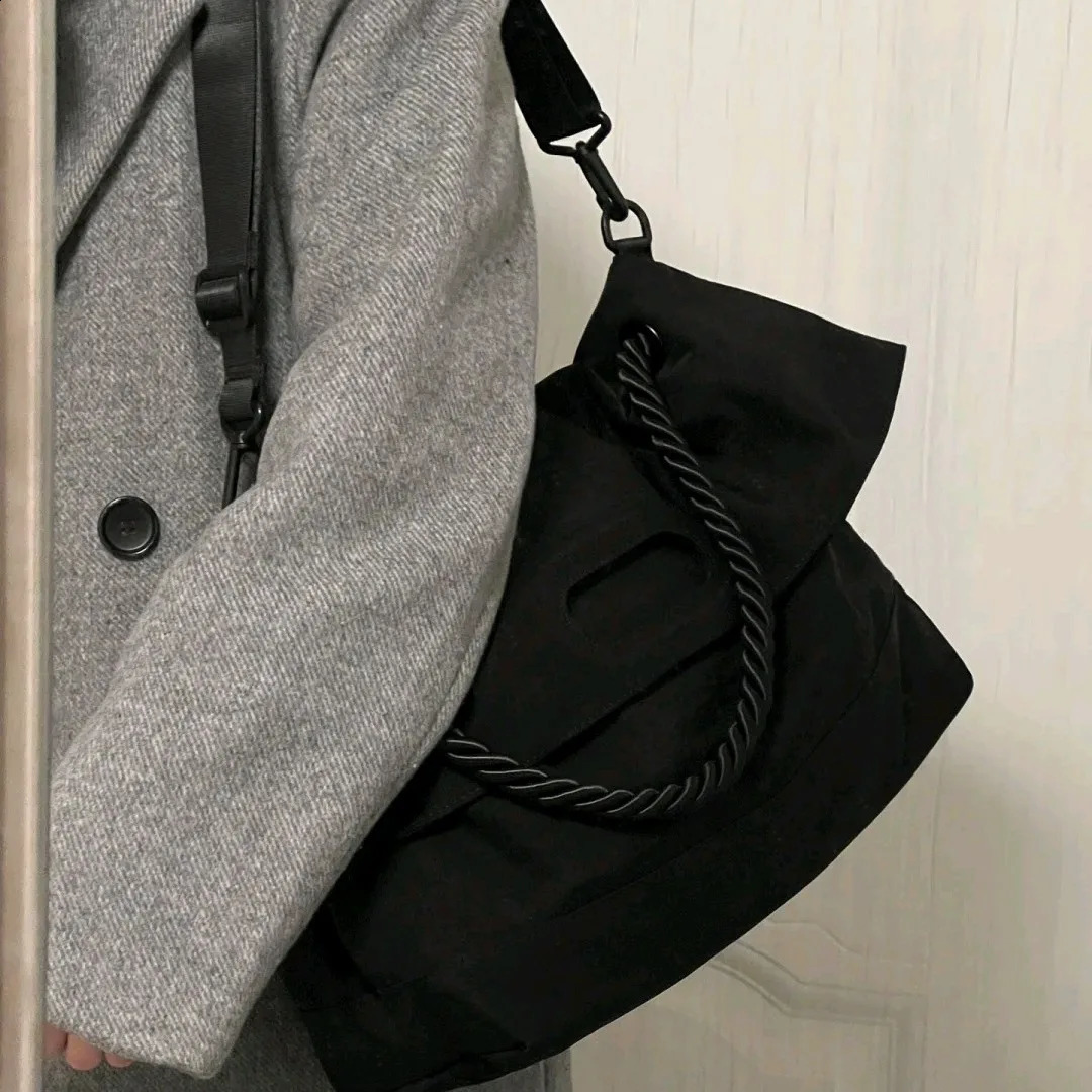 Large Capacity Handbag Womens Nylon Shoulder Cross Body Bag Postman 241008