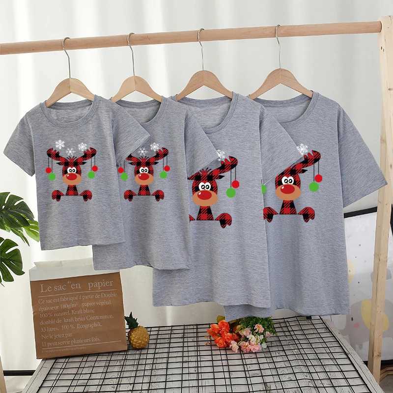 Christmas Deer Family Matching Clothing Dad Mom Brother sisters Birthday T-shirt Funny family look party T-shirt Top 1 W241008