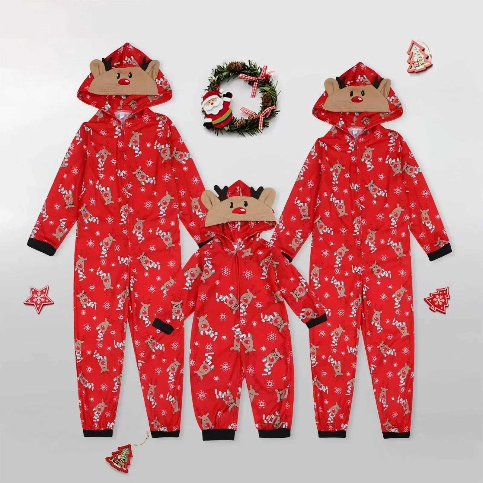 New Years clothing 2025 mom daughter dad son matching set Christmas pajamas reindeer full set printing cute hooded zipper jumpsuit W241008
