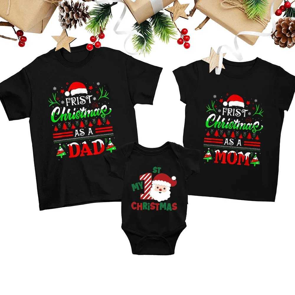 The first Christmas family costume the first Christmas as a dad/mom baby the first Christmas family appearance holiday matching T-shirt Christmas gift