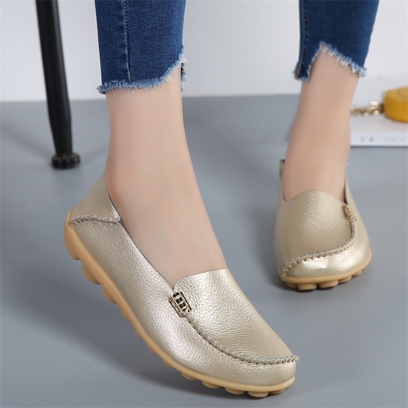Summer and autumn womens soft leather breathable flat shoes casual shoes with round toes suitable for mature female nurses 241008
