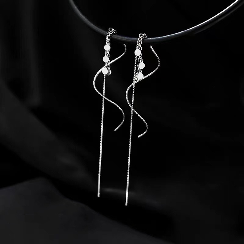 Pure sier needle wave light earrings, female 2024 new niche design summer earrings