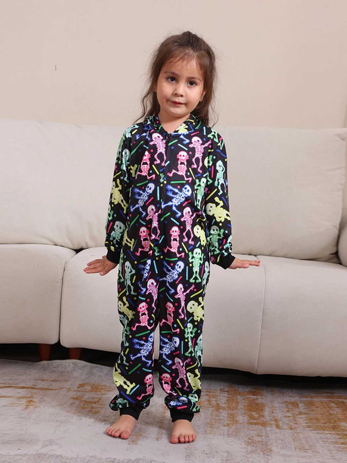 2024 New Halloween Party Mom Dad Kids Matching Outfits Skull Print Zipper Hooded Romper Jumpsuits Soft Sleepwear Family Look PjsXJ241008