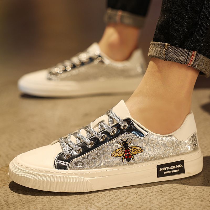 2024 New Designer Brand Plate Summer Bee White Men's Casual High-end Feeg Shiny Surface Fashion Shoes