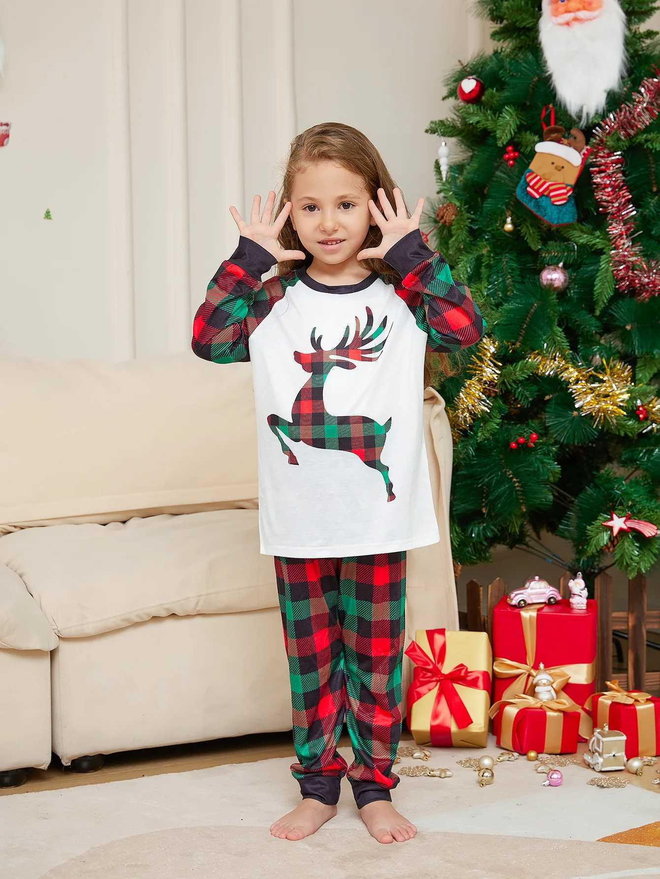 Christmas Pajamas Family Matching Clothing Set 2024 Christmas and New Year Elk Plain weave Adult Childrens Set Baby jumpsuit Family Pajamas W241008