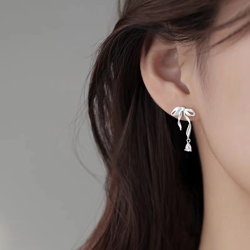 needle bow light new 2024 niche high-end earrings for women