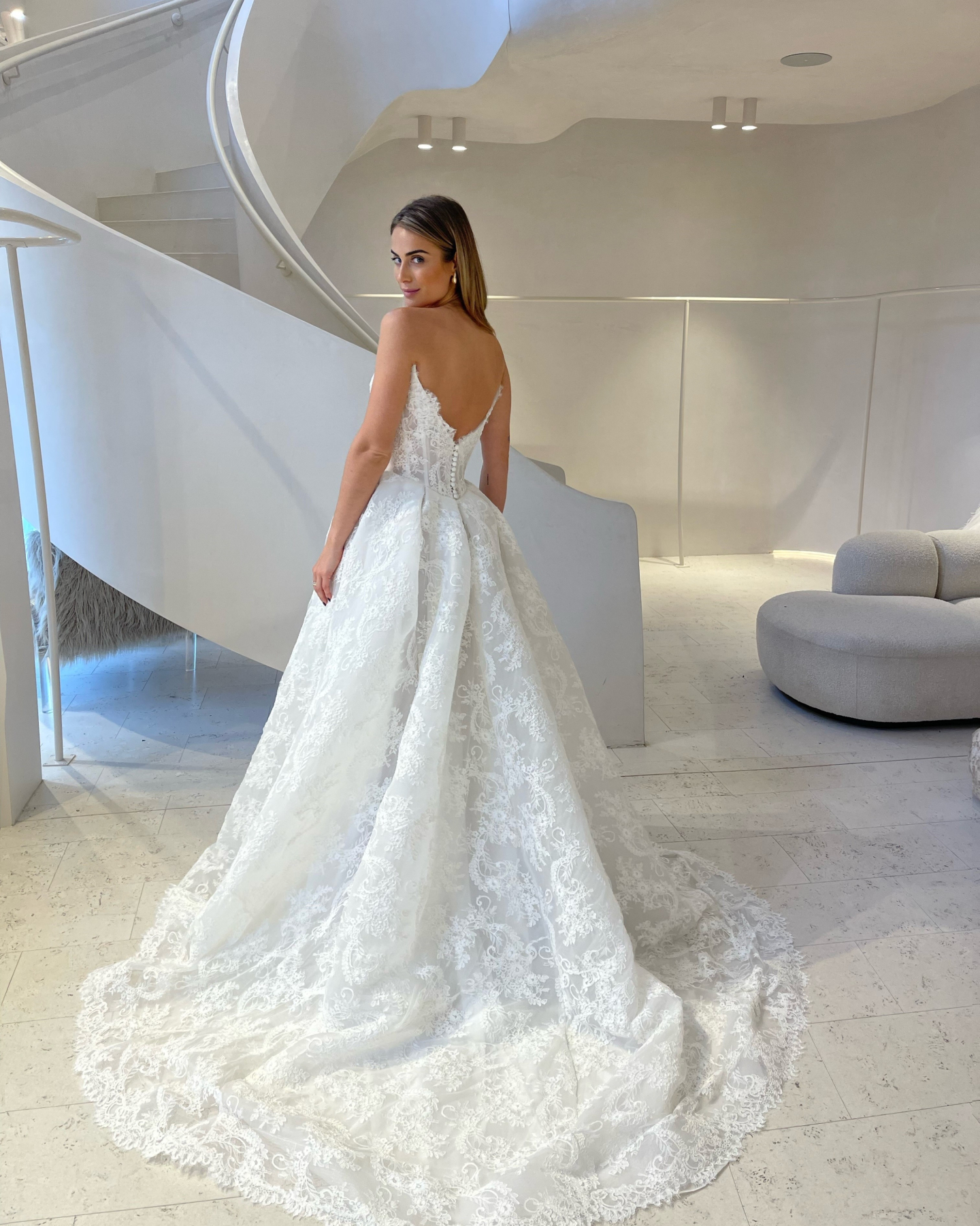 Gorgeous lace A e dresses real picture bone bodice strapless wedding dress plus size custom made front split fulllace bridal gowns