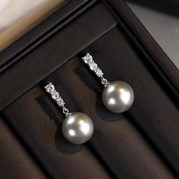 Pearl New 2024 Women's Earrings, niche design, high-end earrings