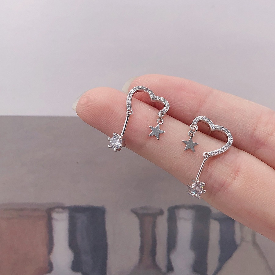 Sier Needle Compact Love Versatile Earrings Ins Niche Simple Cold Style No Ear Hole Earclip Earnail Female