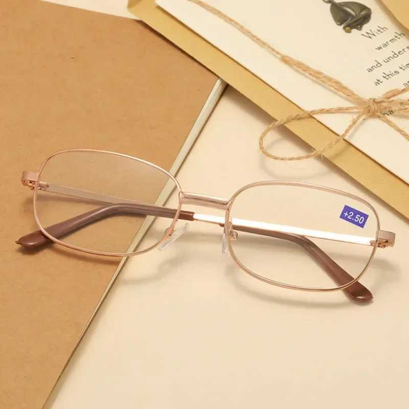 Square Frame Elderly Reading Glasses Portable Classic Metal Presbyopia Spectacles for Men Women Hyperopia Eyewear EyeglassesX241008