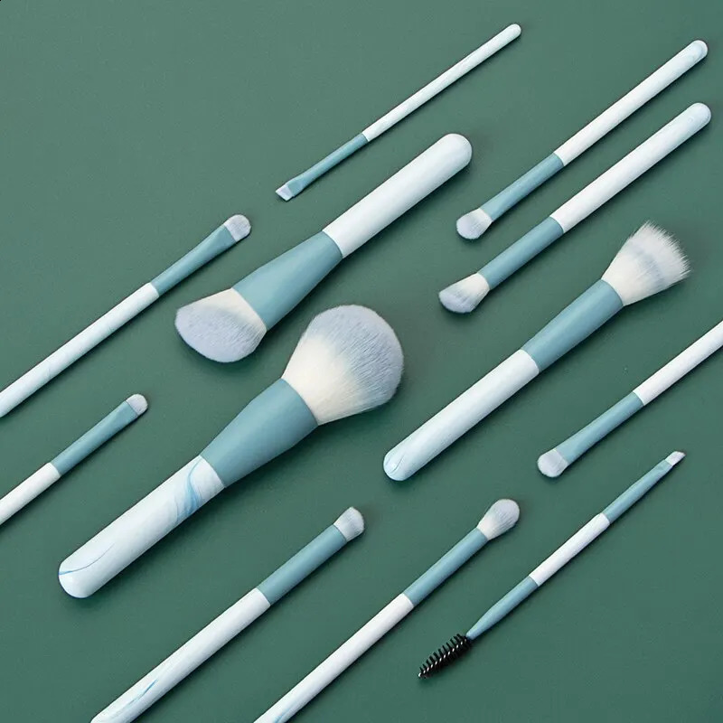 12 pieces of soft cosmetic brush set used for cosmetics beauty foundation powder blusher eye shadow concealer mixed cosmetic brush 241008