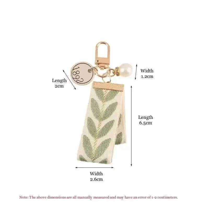 Elegant Leaf Pattern Wristlet Keychain Cute Pearl Shell Pendant With Keyrings and Strap For Women Keys Phones Wallets DecorationX241008