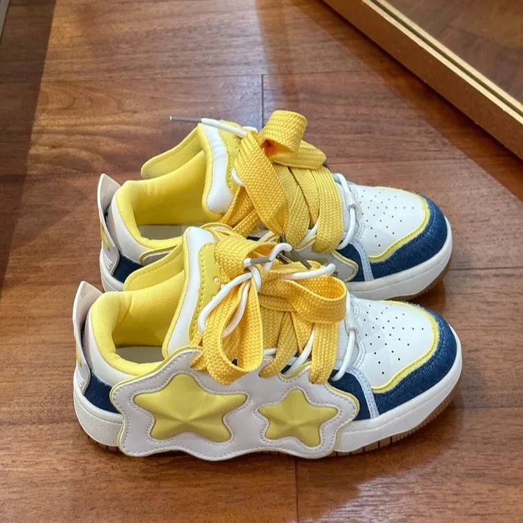 Student Thick Bottom Womens Designer Shoes 2023 New Autumn/Winter Plush Casual Single Stepping On Shit Feeg Sports Shoes