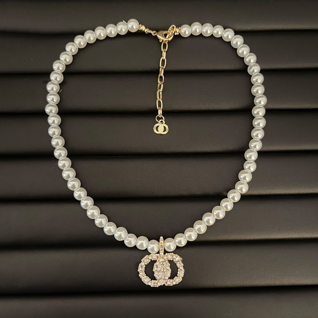 Charm Womens Pendant Designer Brand Love Gold Plated Classic Gift Pearl Necklace New Autumn Vintage Design Gifts Jewelry