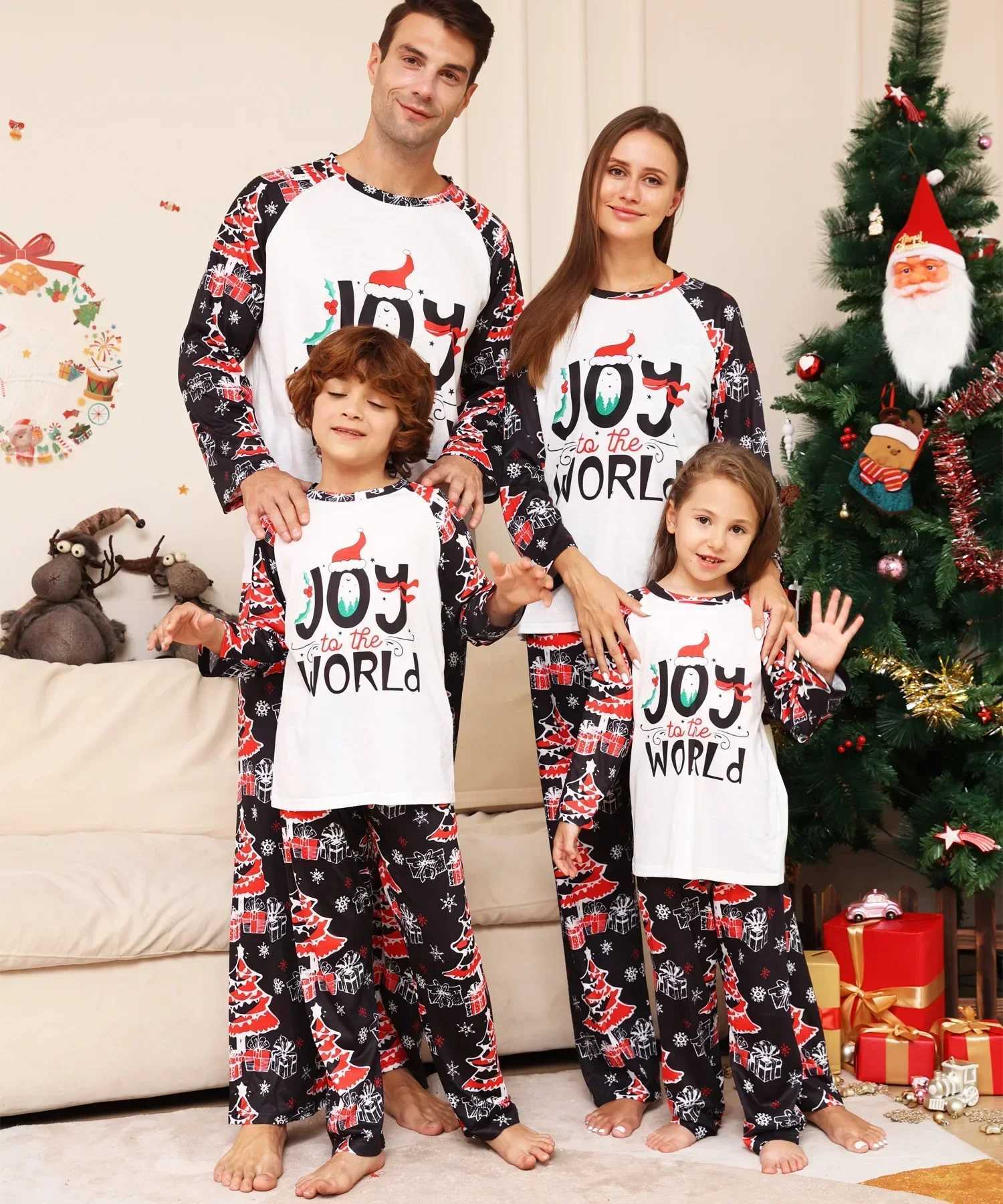 Family/Couple Christmas Matching Set Adult and Childrens Pajama Set Full Set Printed 2-piece Set Pajama W241008