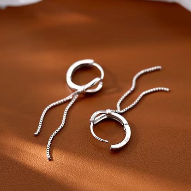 Pure sier needle knotted tassel for women 2024 new cool style earrings