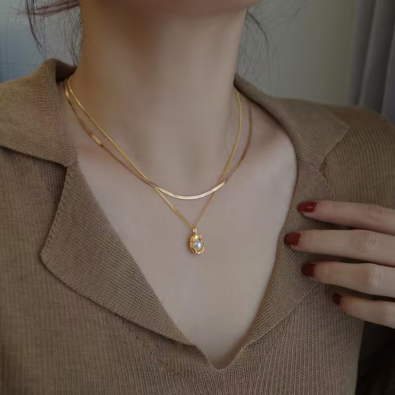 Designer Jewellery High Quality 18K Plated Akoya Pearl Pendant with Seed Pearl Chain Necklace for Special Occasions Gift Textured Elegant Accessory