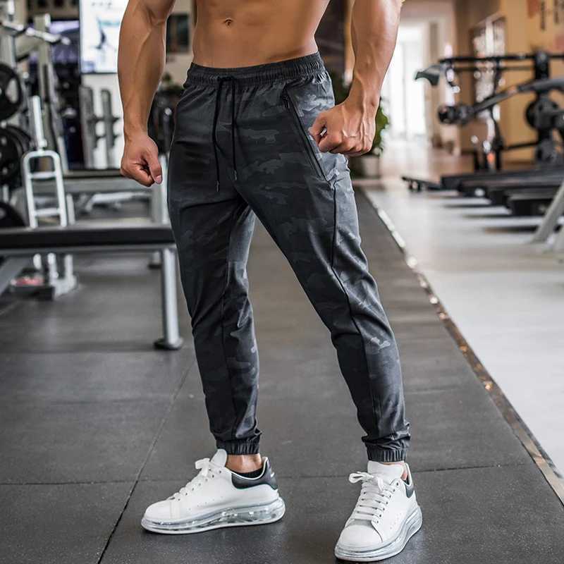 Camouflage Quick dry Men Running Pants Zip pocket Bodybuilding Training Trousers Jogging Fitness Gym elastic Sport sweatpantsX241008