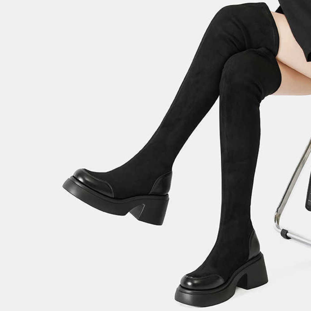 Thick Soled Black Elastic Knee High Boots For Women Autumn Winter Girls Look Thin And Slim Legs Long Tall Stocking Boots 240826