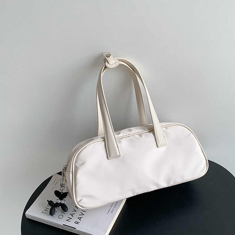 Korean casual simple and lightweight baguette 2024 trendy large capacity women's nylon handheld shoulder bag