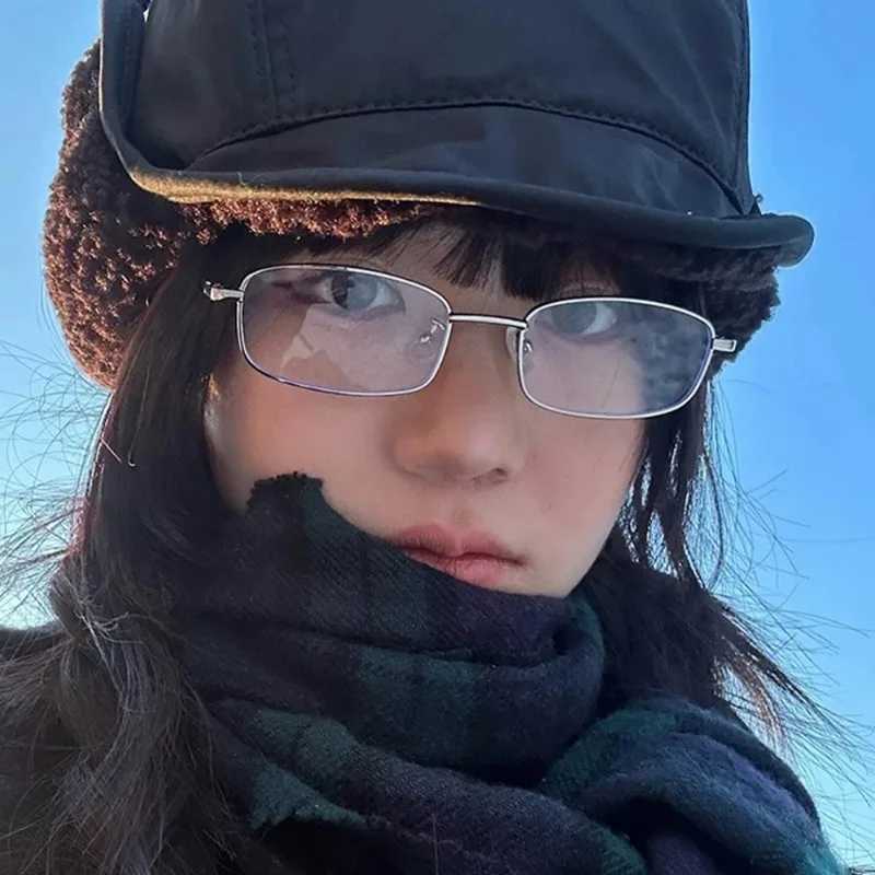 Metal Square Framed Glasses Women Girl Exquisite Retro Narrow Framed Eye Glasses Daily Simple Versatile Anti-Blue Glasses GiftX241008