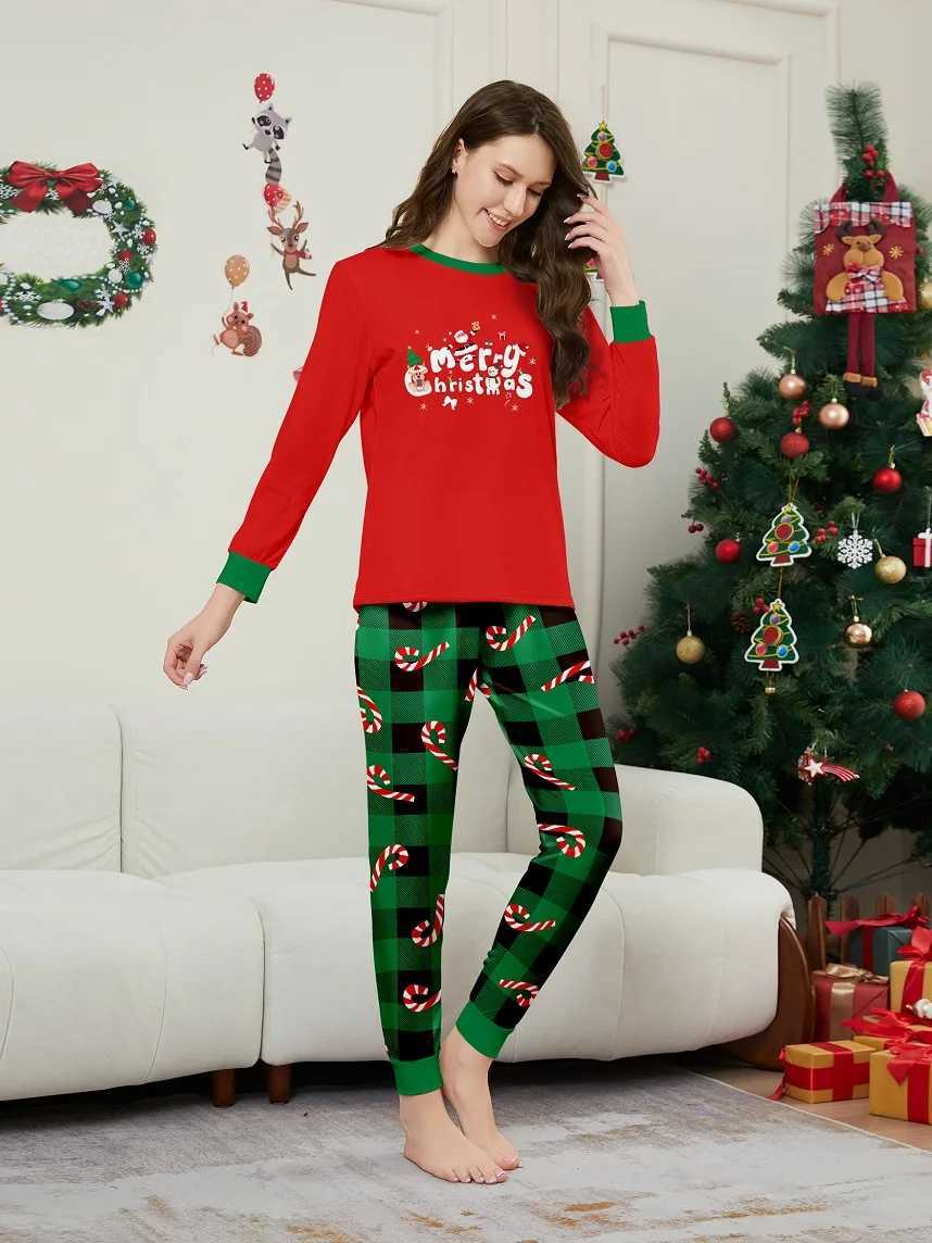 2015 Christmas Family Matching Pajamas Merry Christmas Printing Pjs Adult and Childrens Clothing Set Baby Hoodie+Dog Clothing W241008