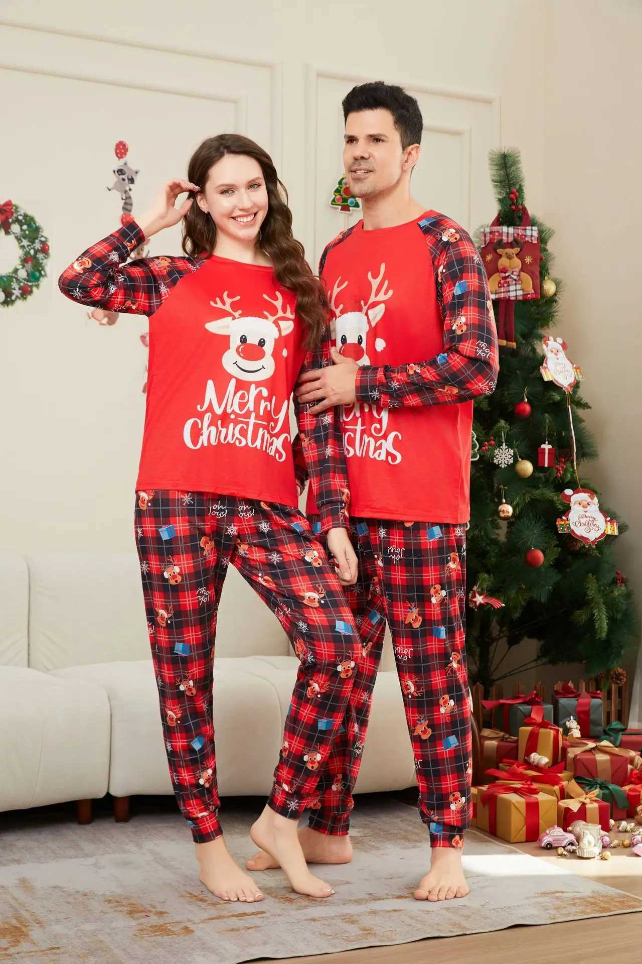 Merry Christmas Family Matching Set Deer Print Mom Dad Childrens Pajama Set Soft and Cute 2-piece Pajama Cute Dog and jumpsuit Pajama W241008