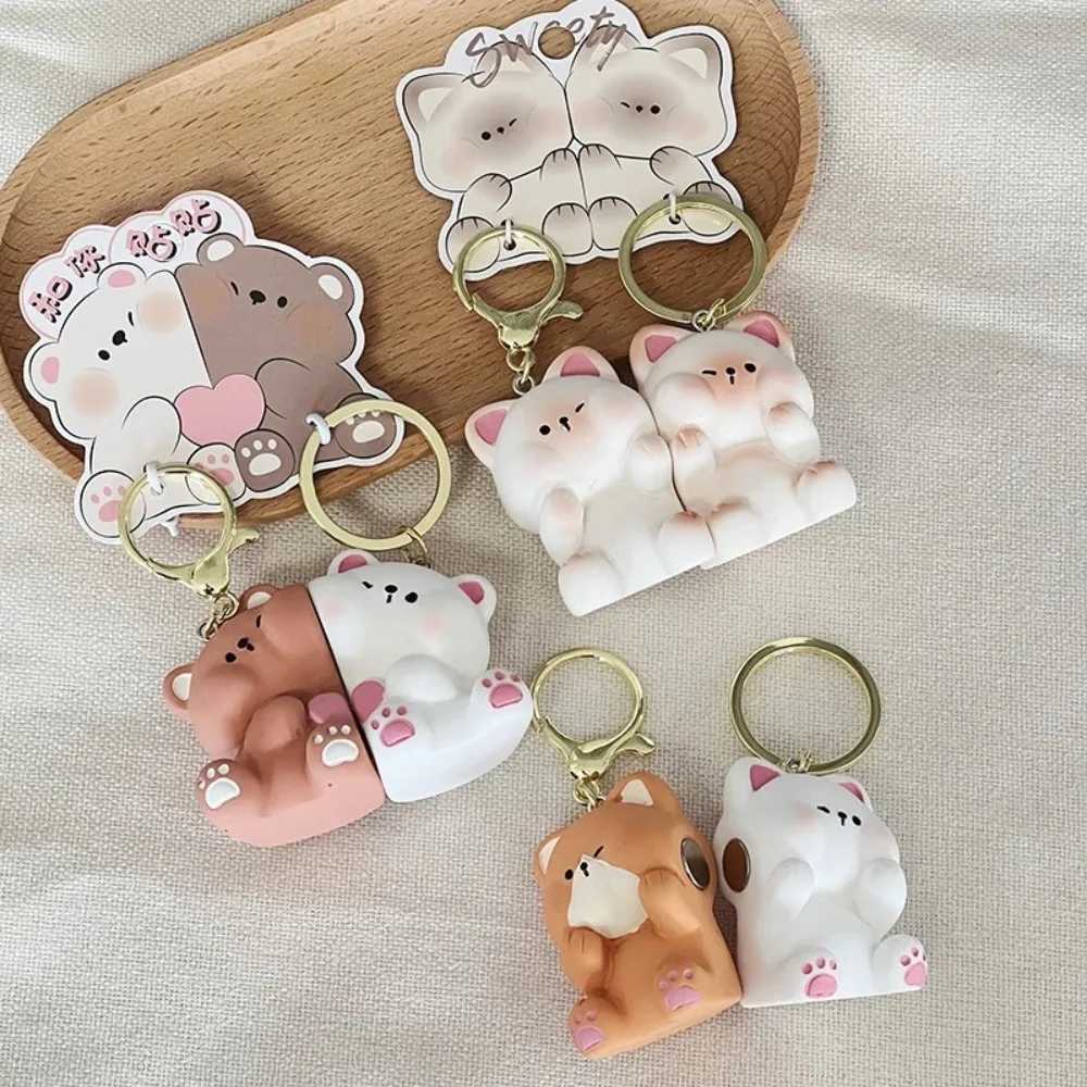 Mini Cat Keychain High Quality Resin Creative Key Ring Cute School Bag Pendant WomenX241008