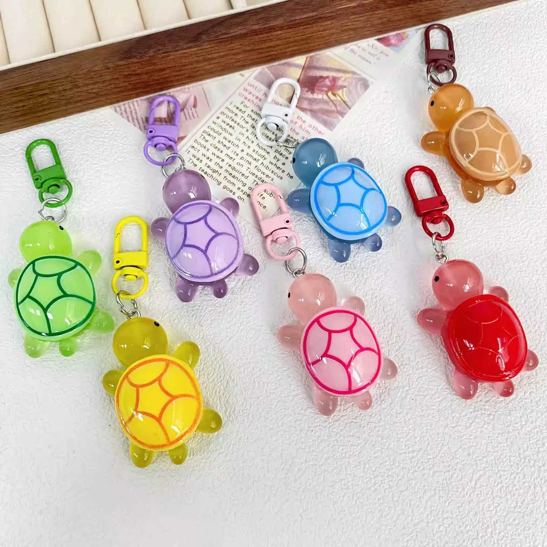 2PCS Glow In The Dark Turtle Keychain For Women Bag Pendant Cute Luminous Tortoise Key Chains Animal Keyring Girl Friend GiftX241008