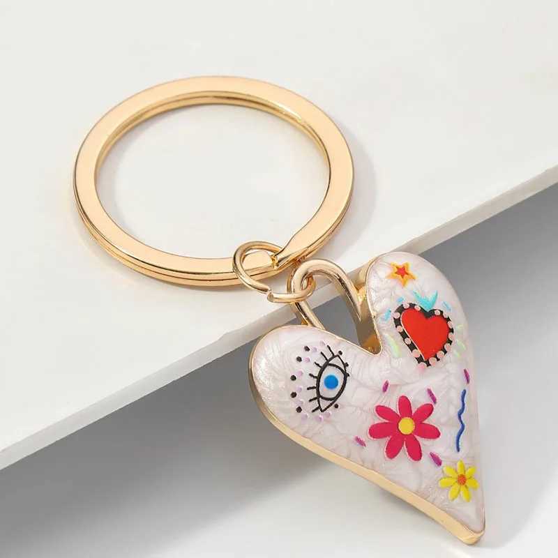 Fashion Abstract Art Style Heart Keychain for Women Personality Enamel Eye Flower Heart Key Ring Bag Car Key Decoration JewelyX241008