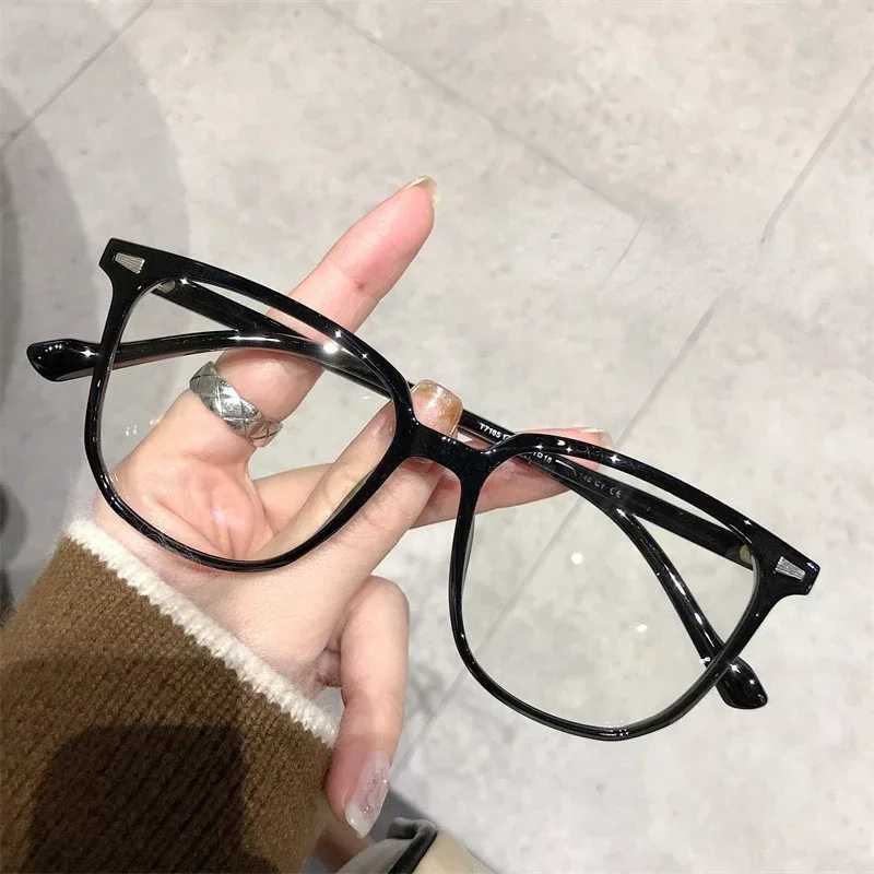 Large Square Frame Anti-Blue Light Glasses Fashion Retro Men Women Computer Gaming Eye Protection Classic Plain Glass SpectaclesX241008