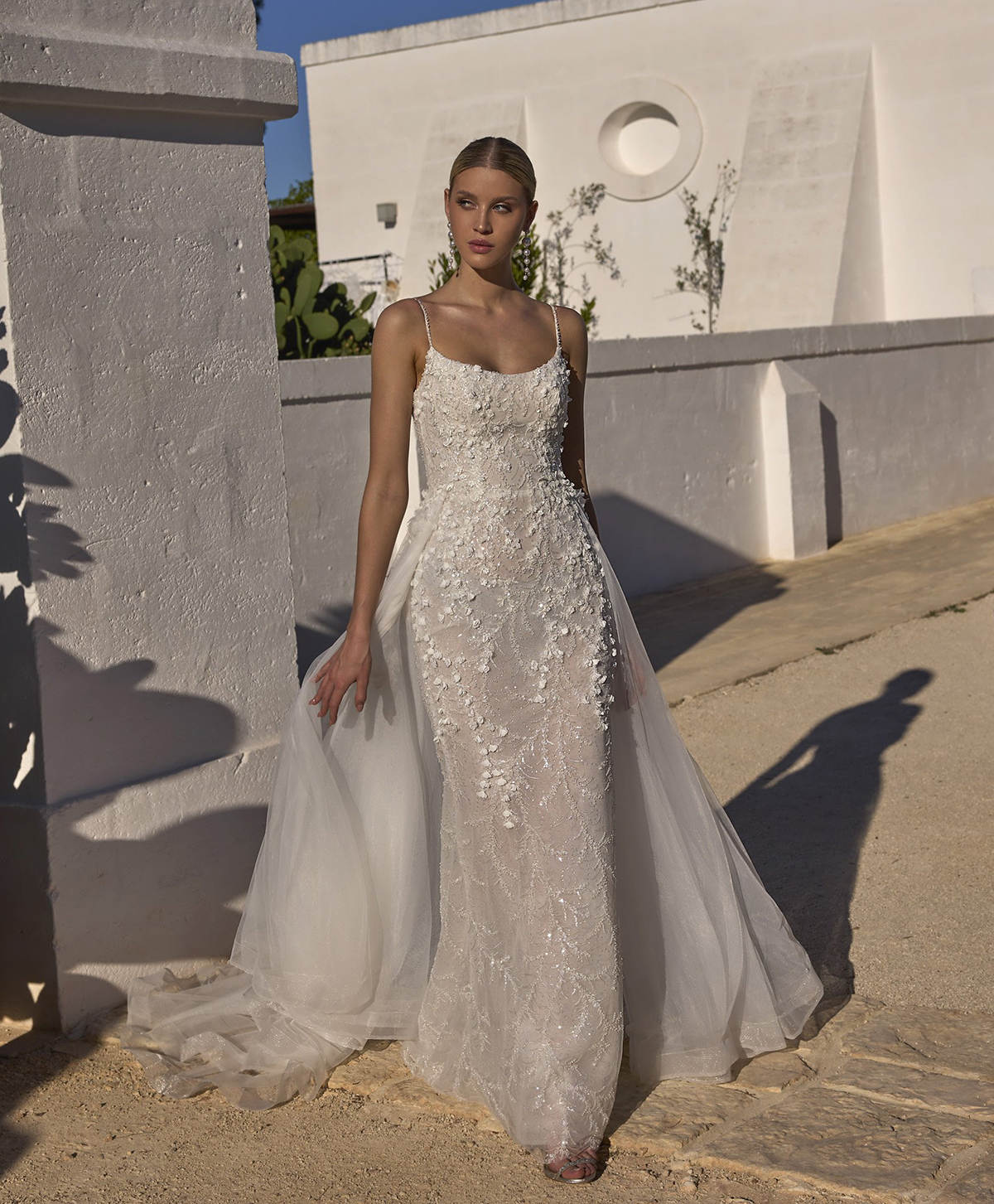 African Luxury Mermaid Wedding Dress 3D Flowers Appliques Spaghetti Straps Sequins Bridal Gowns Plus Size Backless Bride Dresses