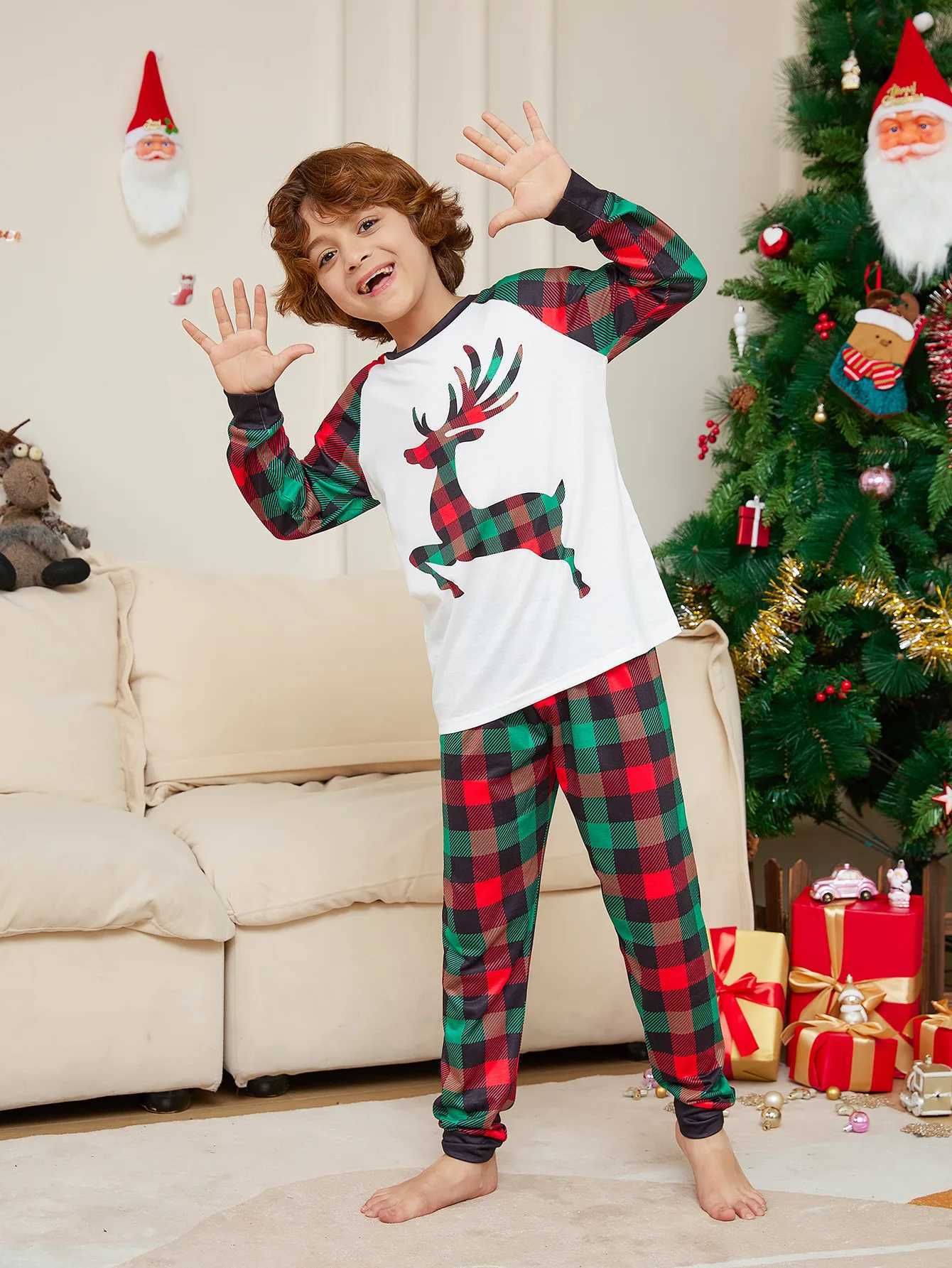 Christmas Pajamas Family Matching Clothing Set 2024 Christmas and New Year Elk Plain weave Adult Childrens Set Baby jumpsuit Family Pajamas W241008