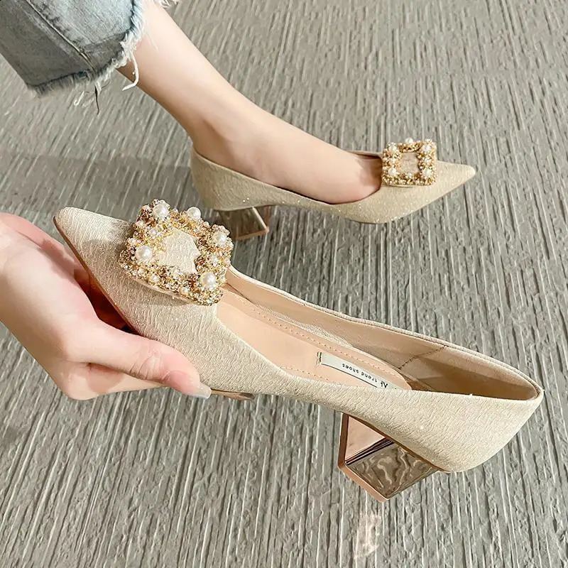 High Heels Womens Spring Korean Edition Pearl Rhinestone Pointed Toe Shallow Mouth Womens Pump Zapatillas De Mujer 240925