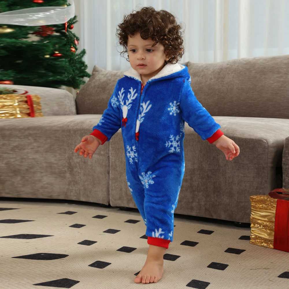 2023 Christmas Gift Deer Family Pajama Flannel Hoodie Mother Father Child Baby Matching Clothing Hoodie Family Appearance W241008