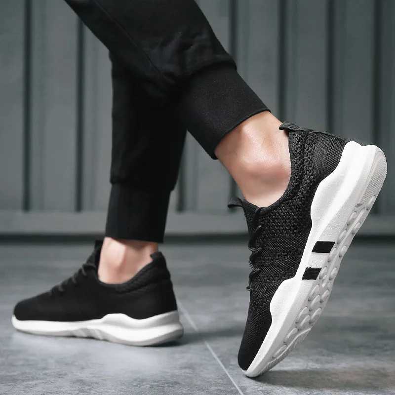 Mens sports shoes tennis feet summer high-quality breathable casual shoes outdoor anti slip mens sports shoes lightweight tennis shoes Y241008