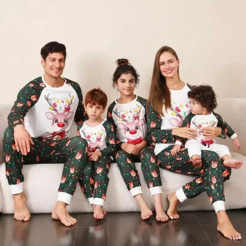 Christmas Gift Cartoon Elk Printing Mother Father Children Matching Clothing Family Christmas Pajama Set Baby Boys and Girls Clothing Soft Pajamas W24