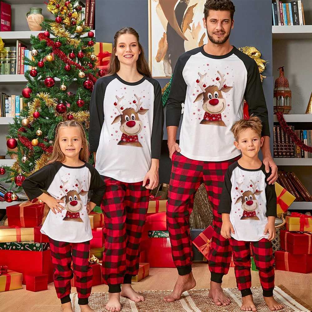 Deer Printed Christmas Family Matching Clothes Mother Father Daughter Son T-shirt Clothes Christmas Party Clothing Family Long Sleeve Set W241008