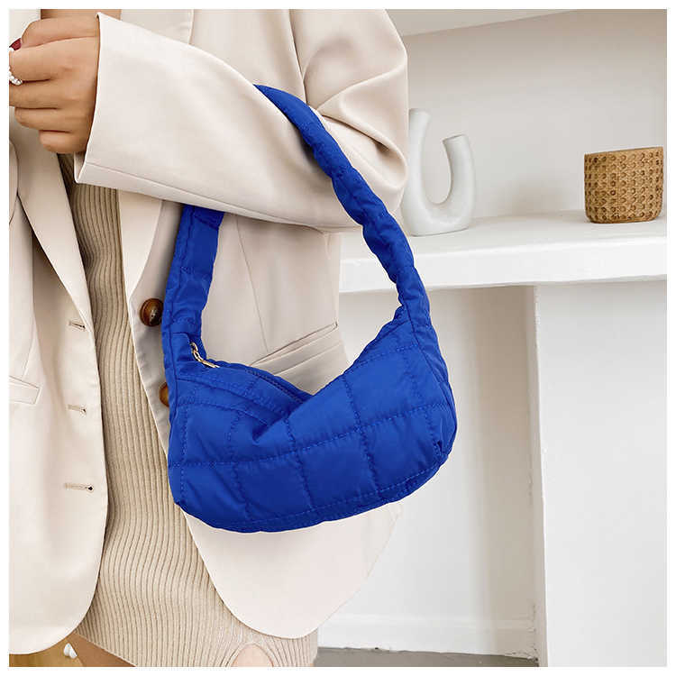 CMM New Autumn and Winter Down Jacket Womens Bag Fashion Candy Color Single Shoulder Armpit Bag Tide Wrinkled Cloud Portable Womens Bag